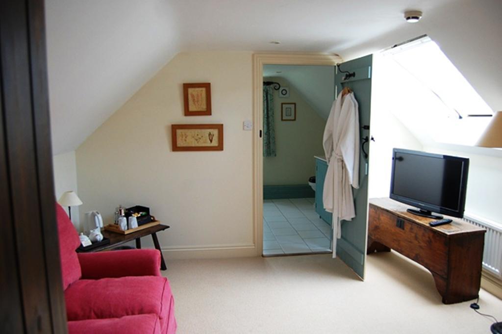 The Bell At Skenfrith Hotel Стая снимка