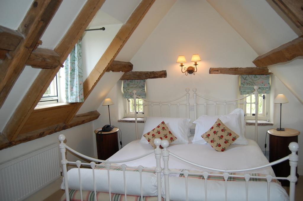 The Bell At Skenfrith Hotel Стая снимка