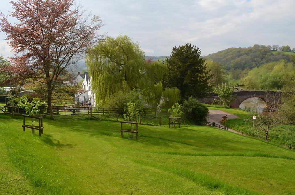 The Bell At Skenfrith Hotel Екстериор снимка