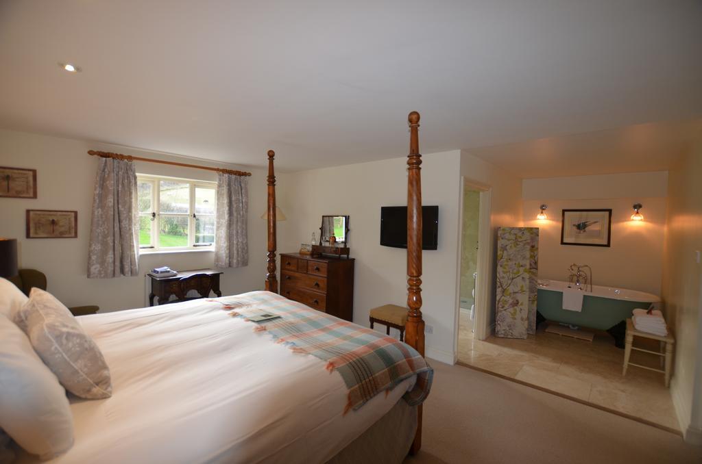 The Bell At Skenfrith Hotel Екстериор снимка